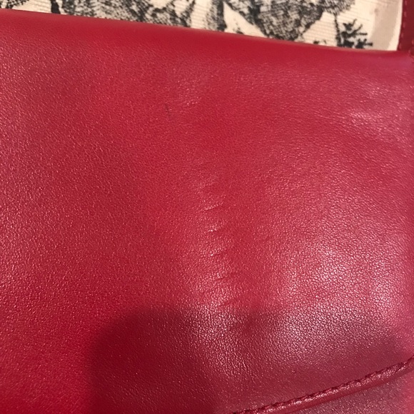 Slim Style Crossbody Purse - Picture 6 of 8